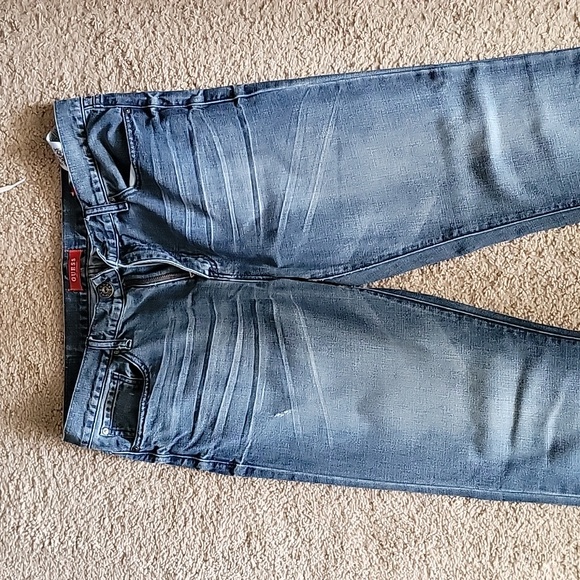 Guess Jeans - Picture 4 of 4